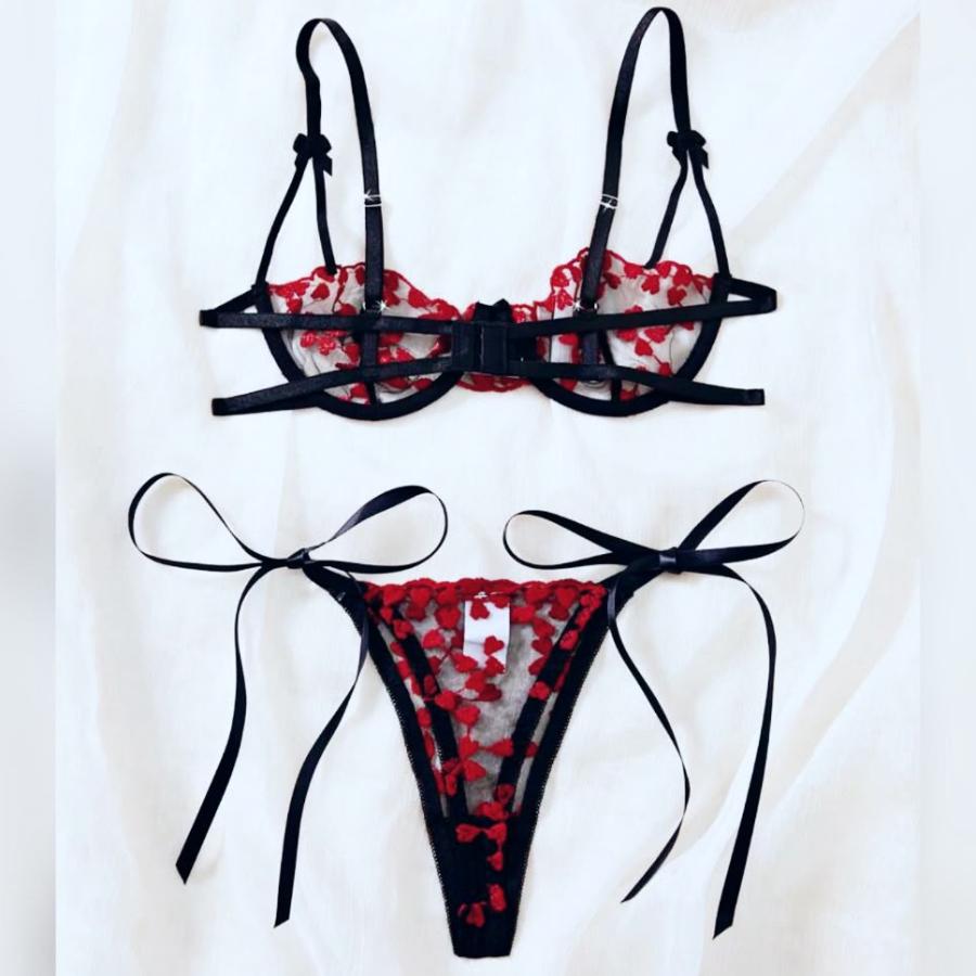 Conjunto Tamara negro con rojo